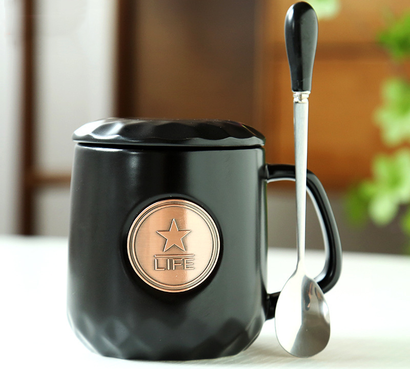 Ceramic Coffee Mug With Lid and Spoon 2