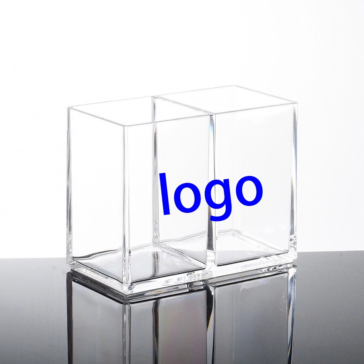 Clear Acrylic Pen Holder 2