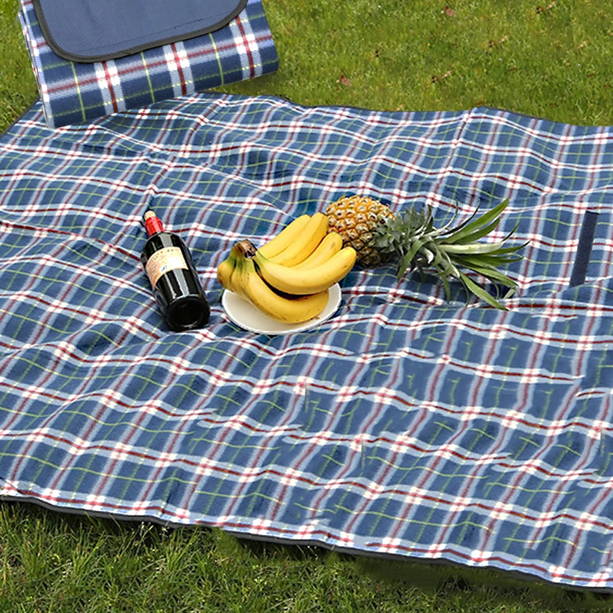 Plaid Foldable Picnic Blanket With Waterproof Backing 4