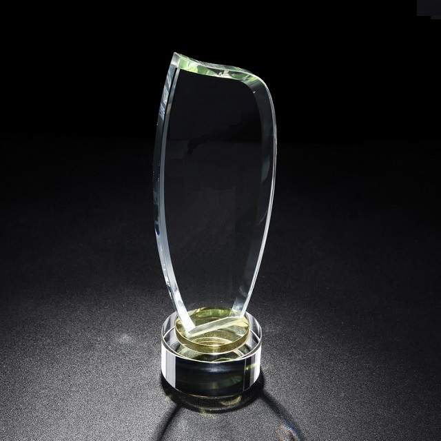 Crystal Trophy A19-140 4
