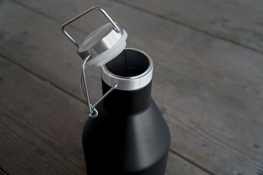 64 oz Vacuum Insulated Metal Growler, custom water bottle with logo imprint 2