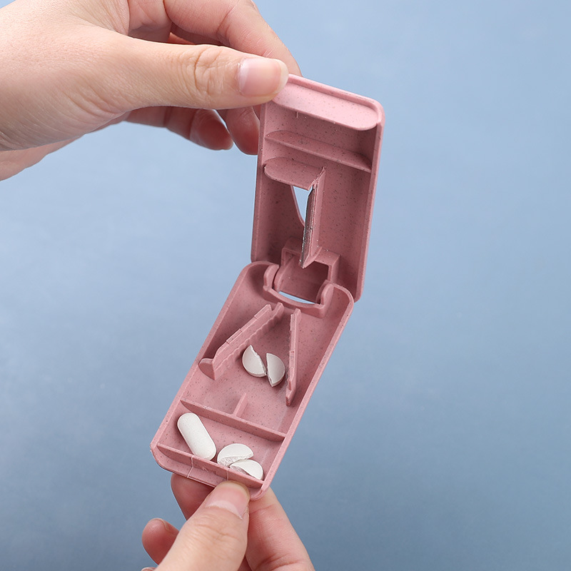 2 in 1 Portable Pill Cutter and Pill Box 6