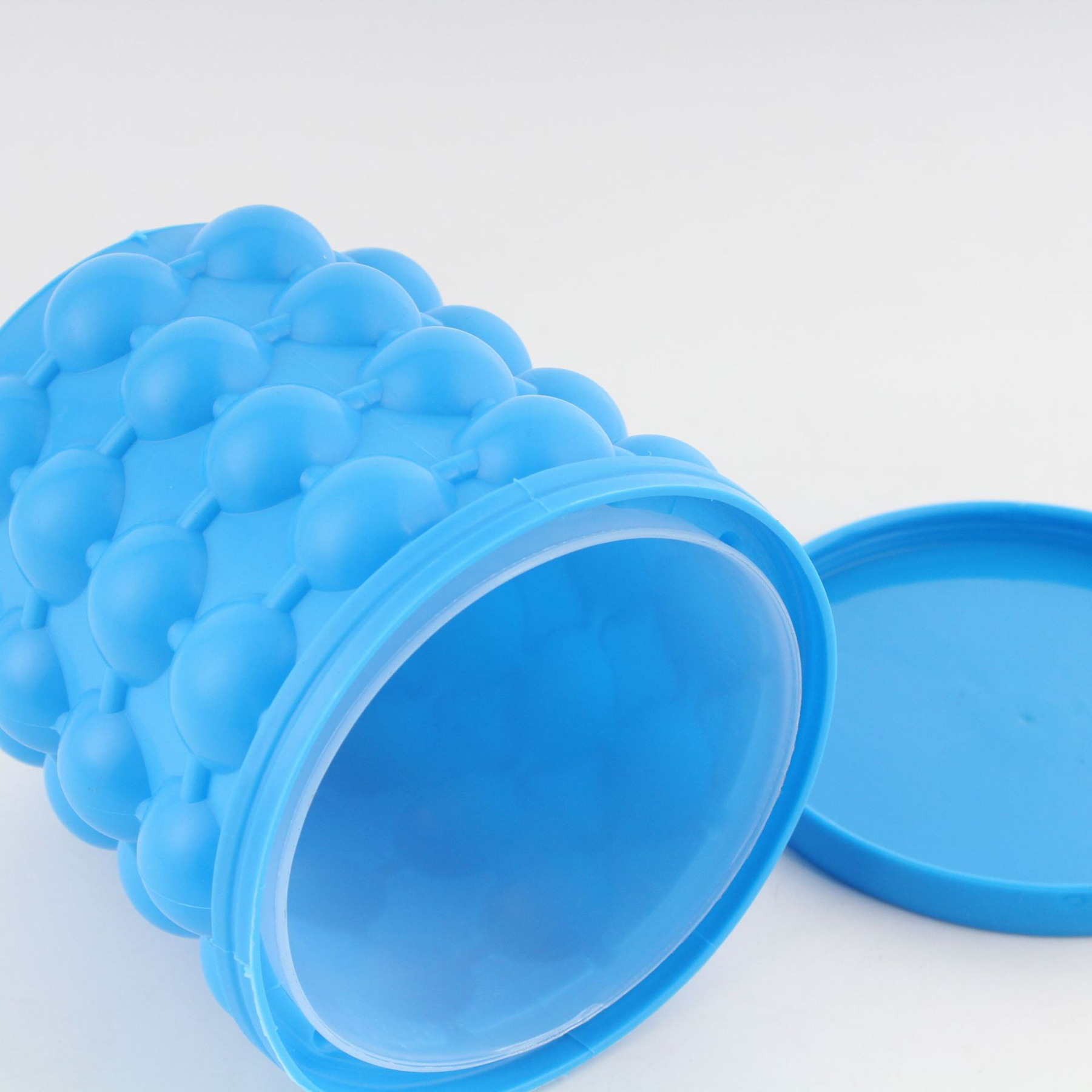 Blue Silicone Ice Cube Maker 4