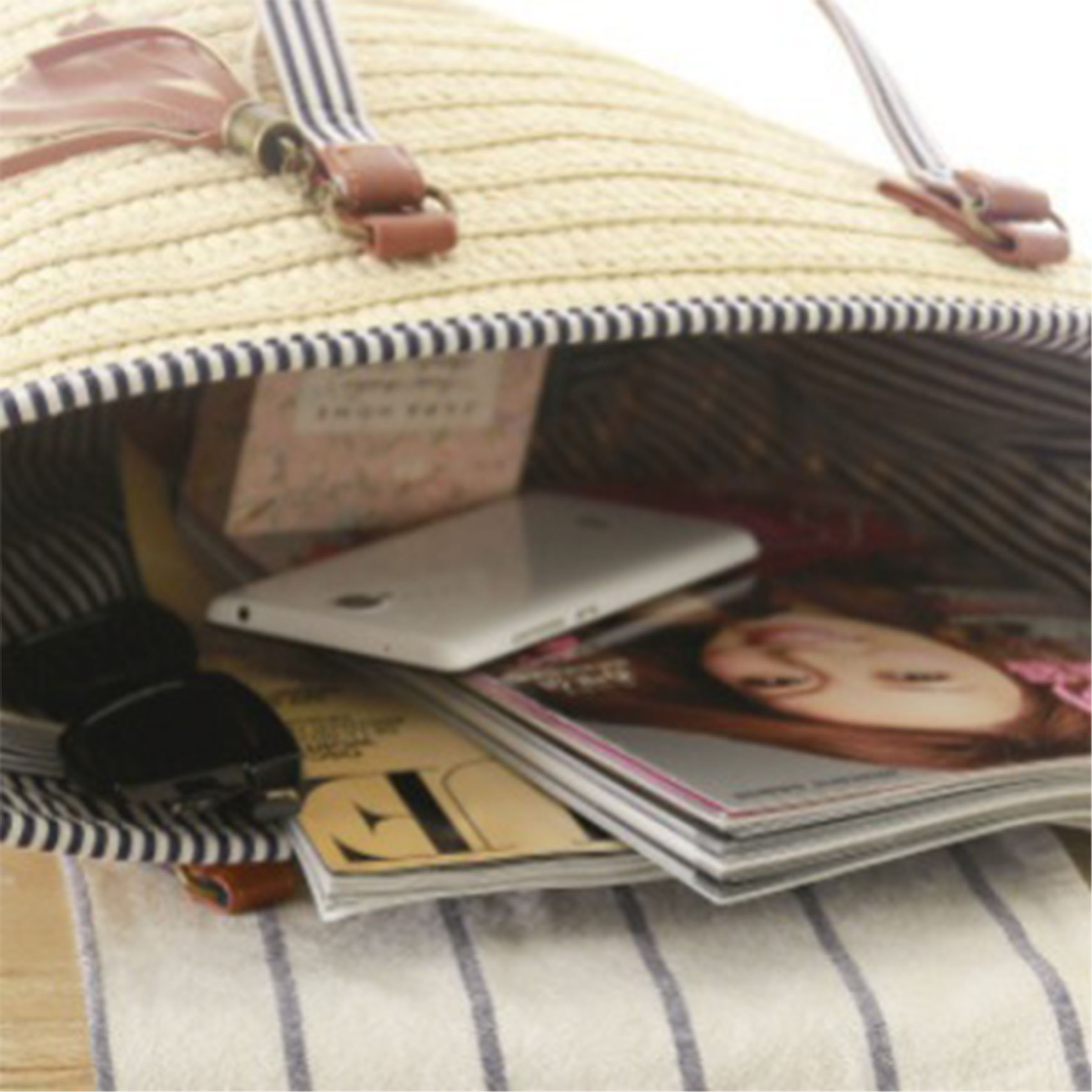 Elegant Woven Tote Bag with Leather Accents 4