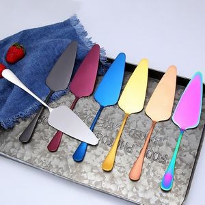 Triangle Serrated Cake Spatula Cutter 16