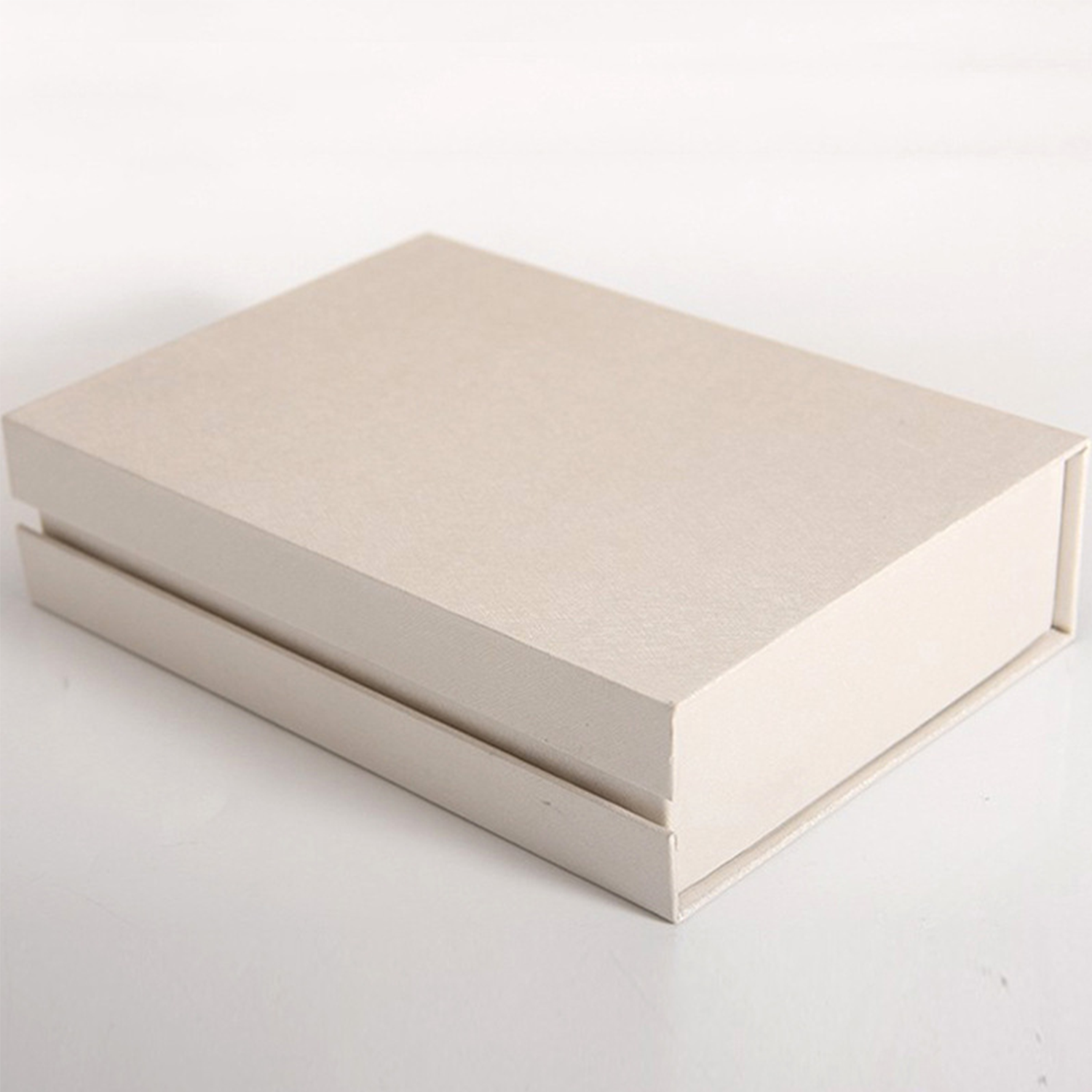 Gift Box with Magnetic Closure 3