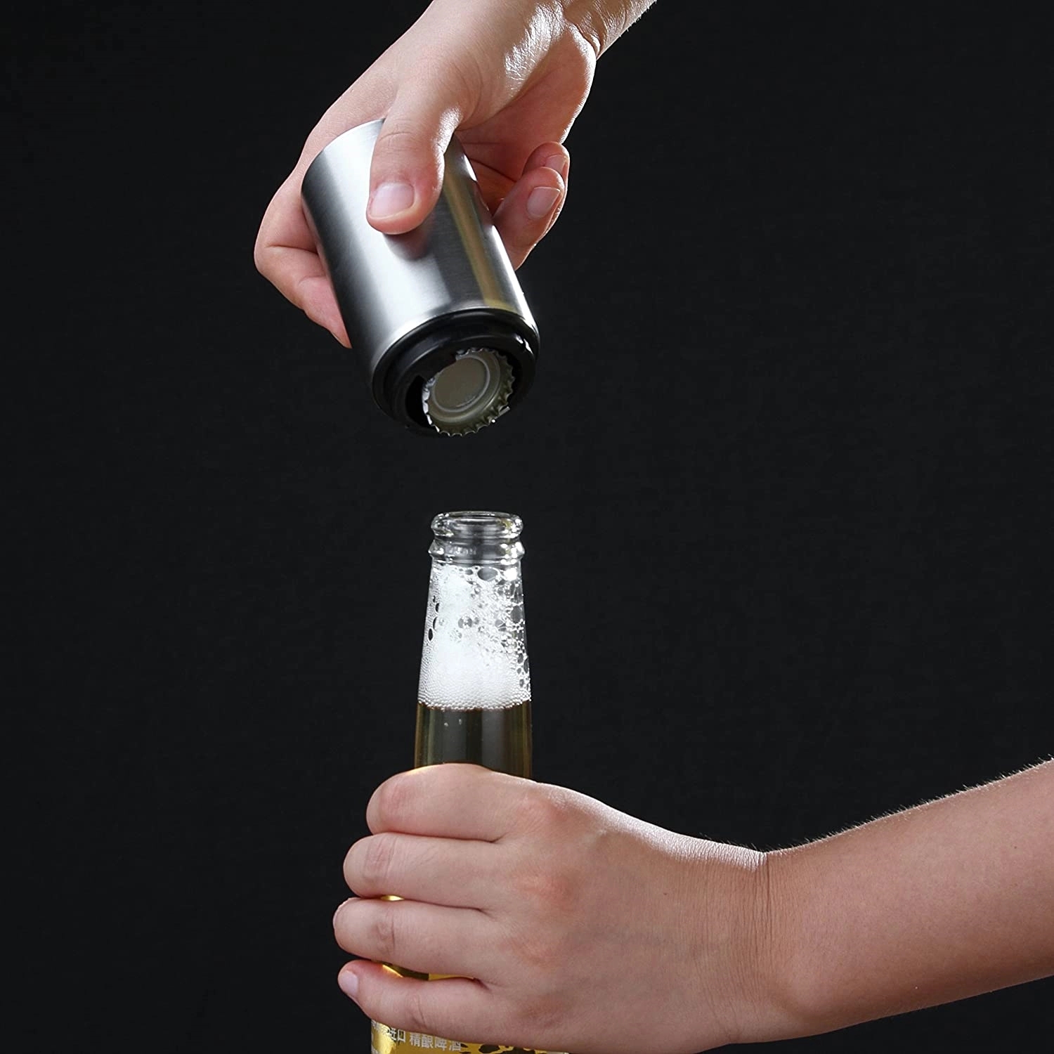 Magnet-Automatic Beer Bottle Opener 3
