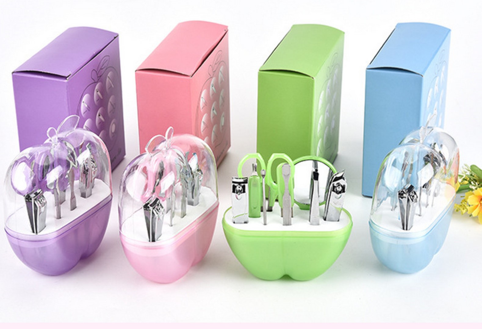 Apple Shape 9 Piece Manicure Set 6