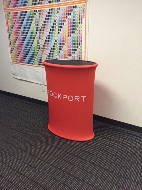 Shox™ Automatic Pop-Up Podium counter Kit 5