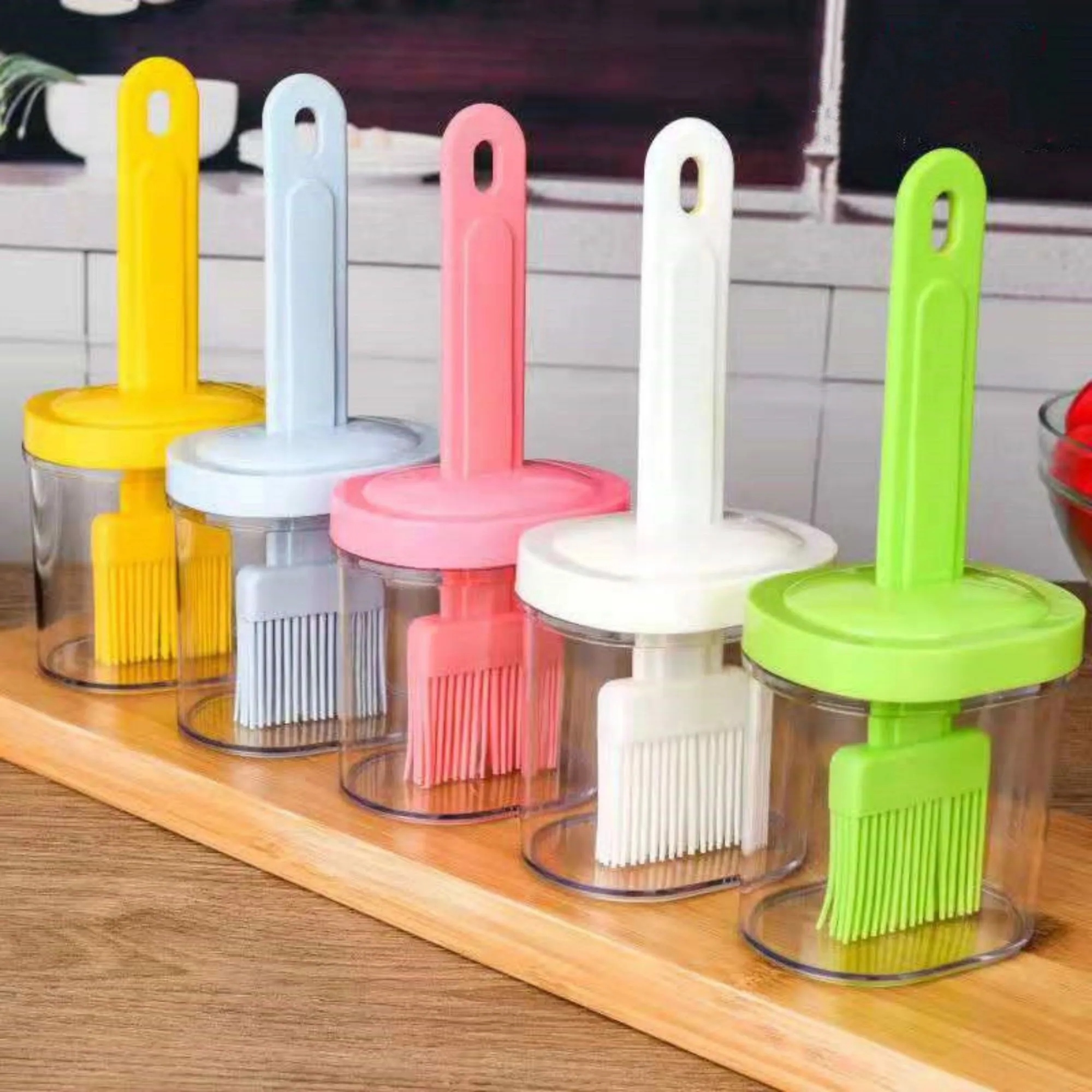 Silicone BBQ brush with An Integrated Oil Bottle 2