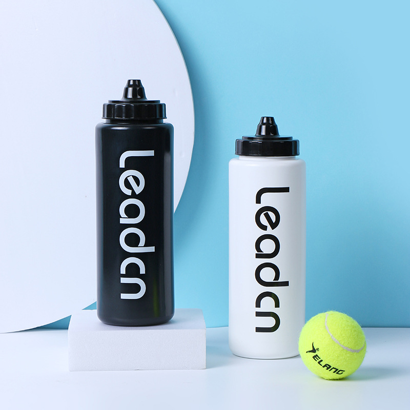 32oz Sports Bottle 2