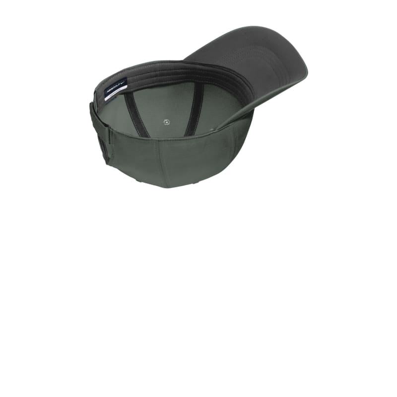 Nike Dri-FIT Tech Fine-Ripstop Cap 22
