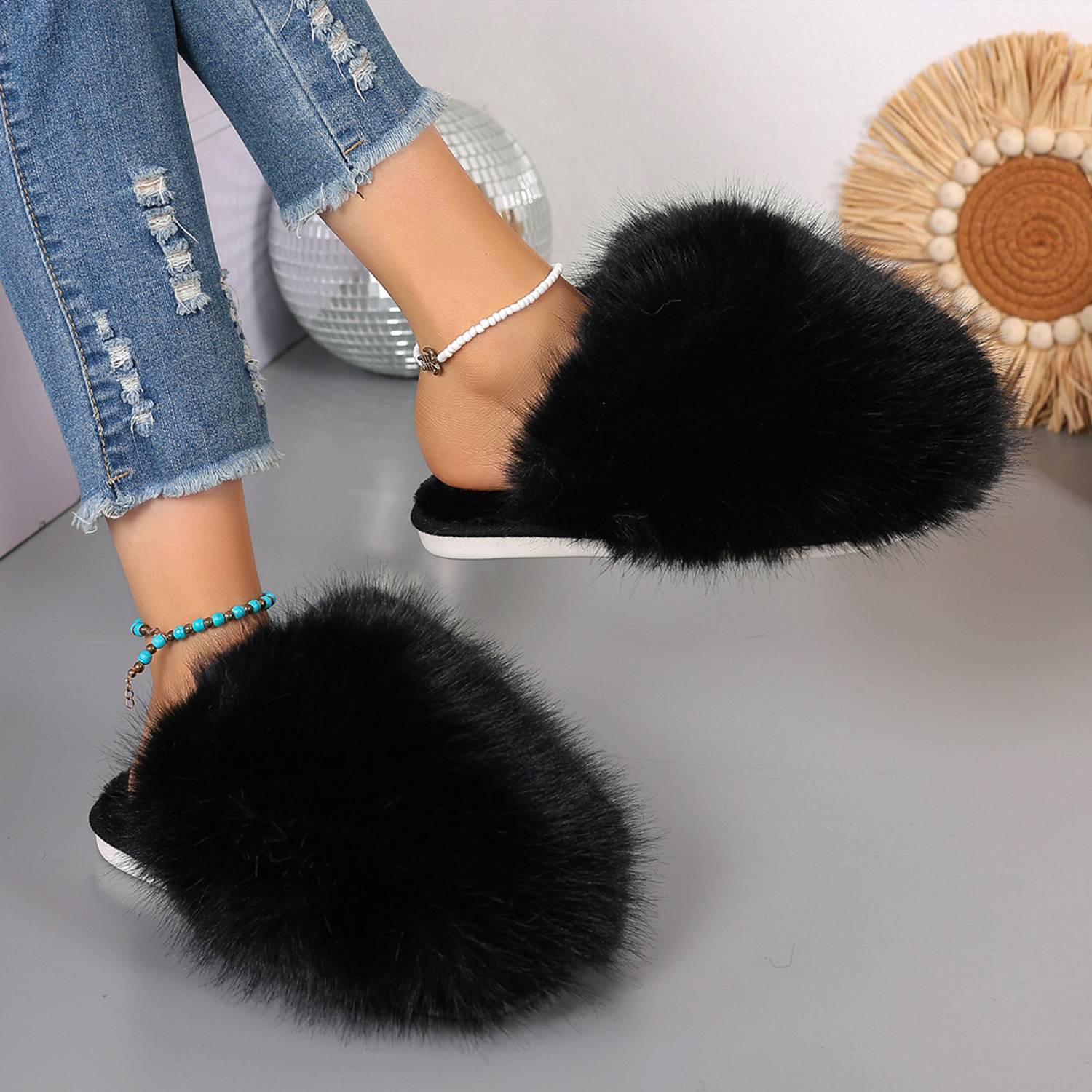 Women's Cozy Plush Slippers 9