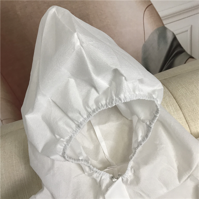 Isolation Gown/Protective Clothing 2