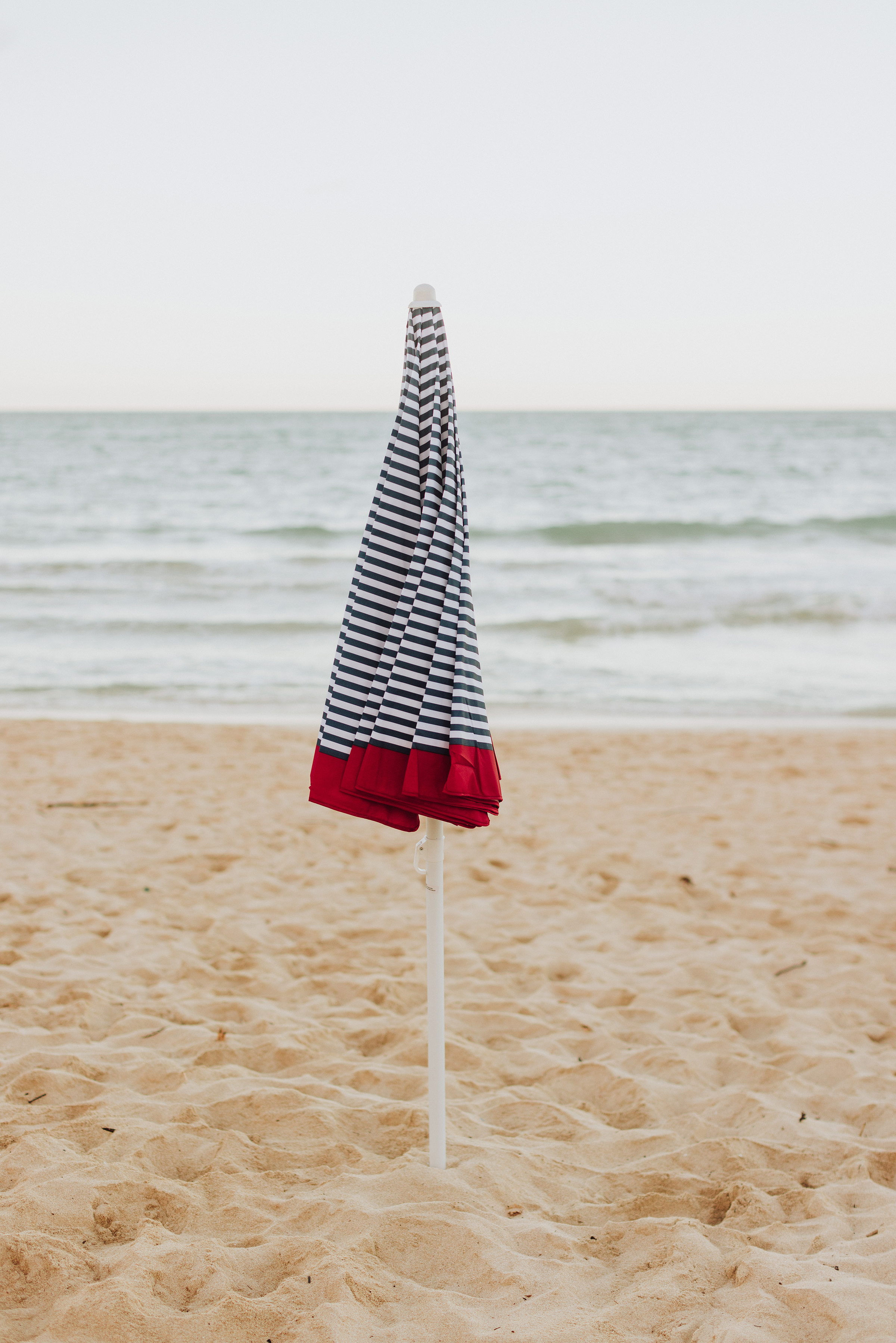 5.5 Ft. Portable Beach Umbrella 7