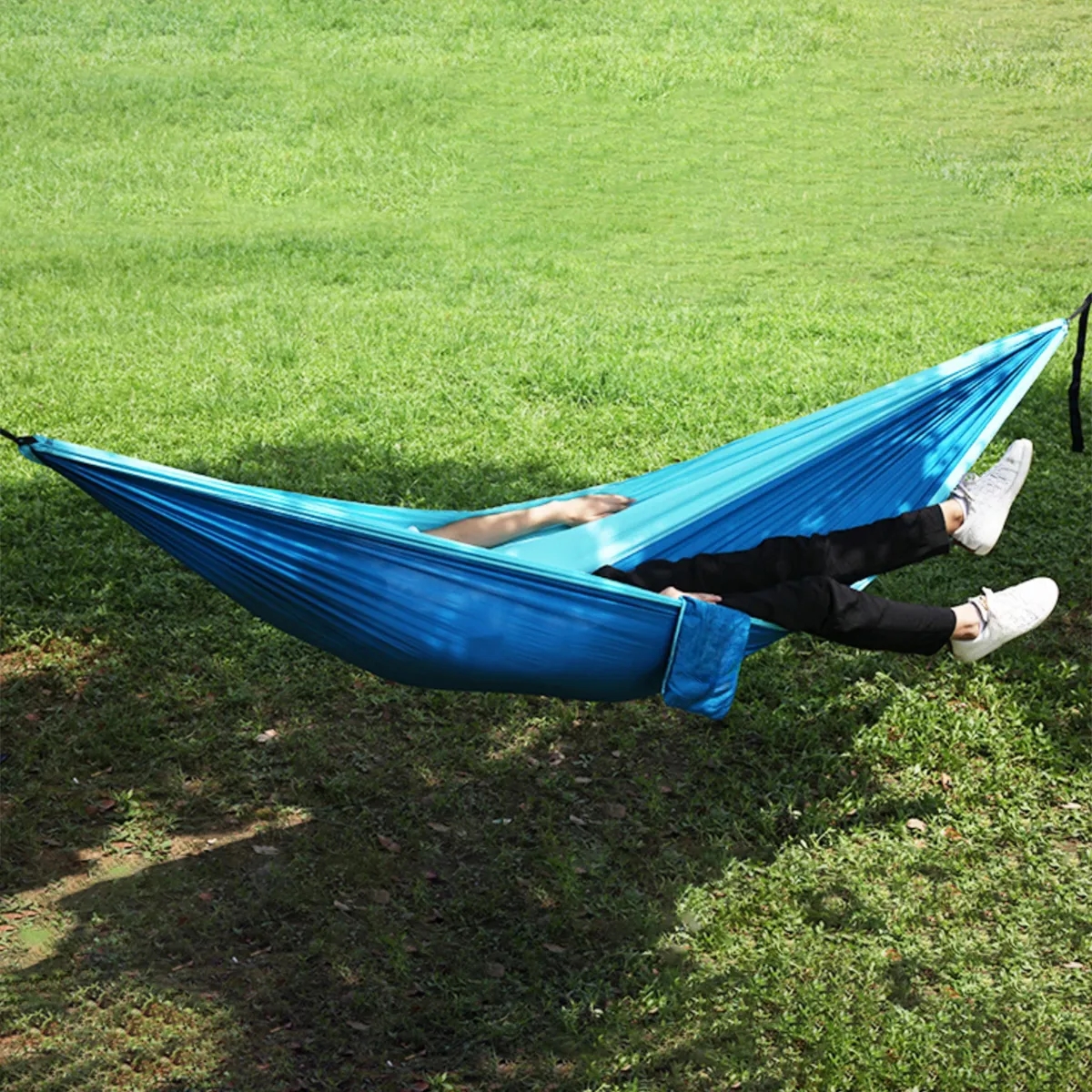 Portable And Durable Nylon Travel Camping Hammock 2
