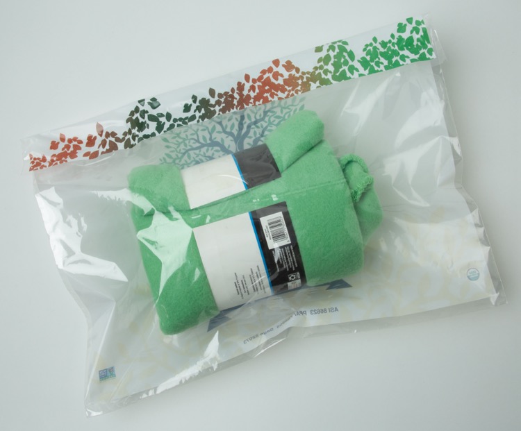 Clear Peel & Seal White Underlay 1-Sided Plastic Bag (20" x 13.5") 3
