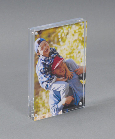 Acrylic Countertop Magnetic Picture Frame 4x6
