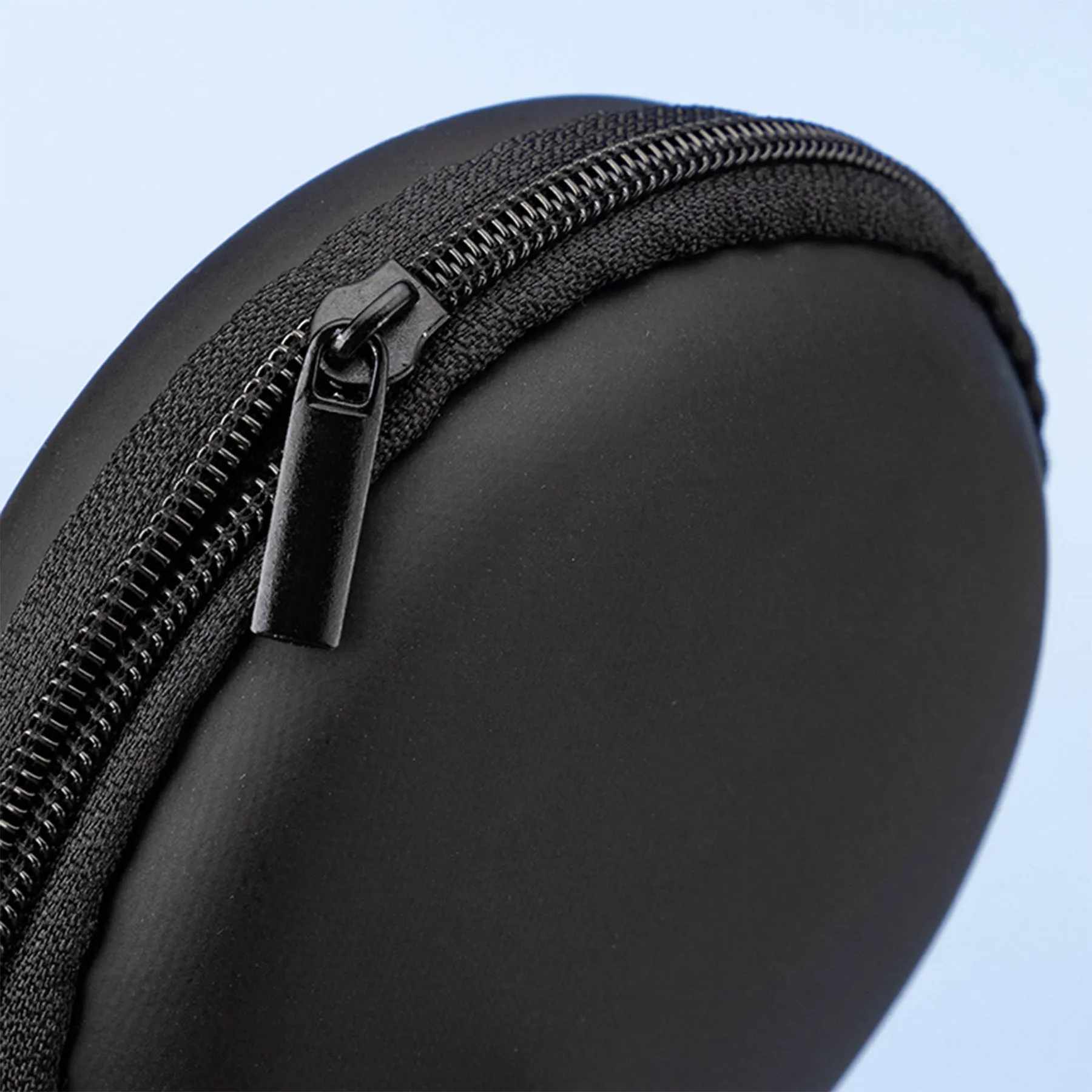Round Earphone Case 3