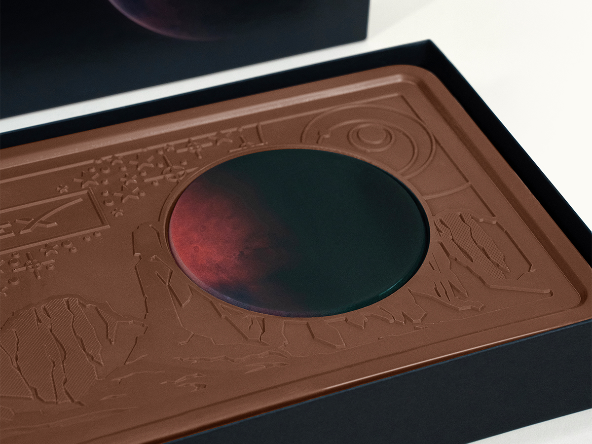 Giant 2lb. Engraved Combo Chocolate Bar – Luxury Packaging 9