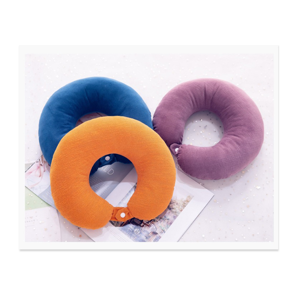 U-shape pillow 1