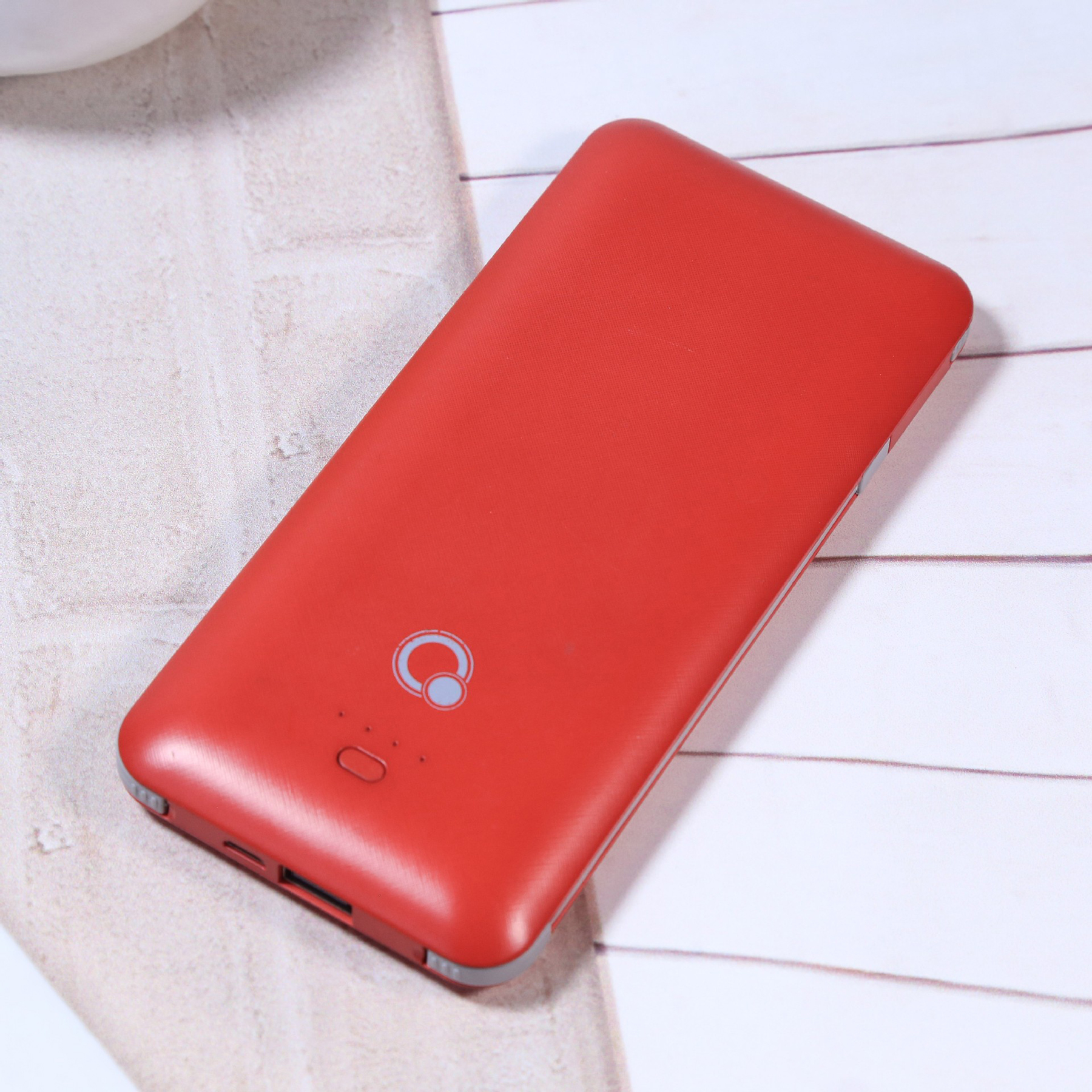 10000mAh Ultra Slim USB C Power Bank 1