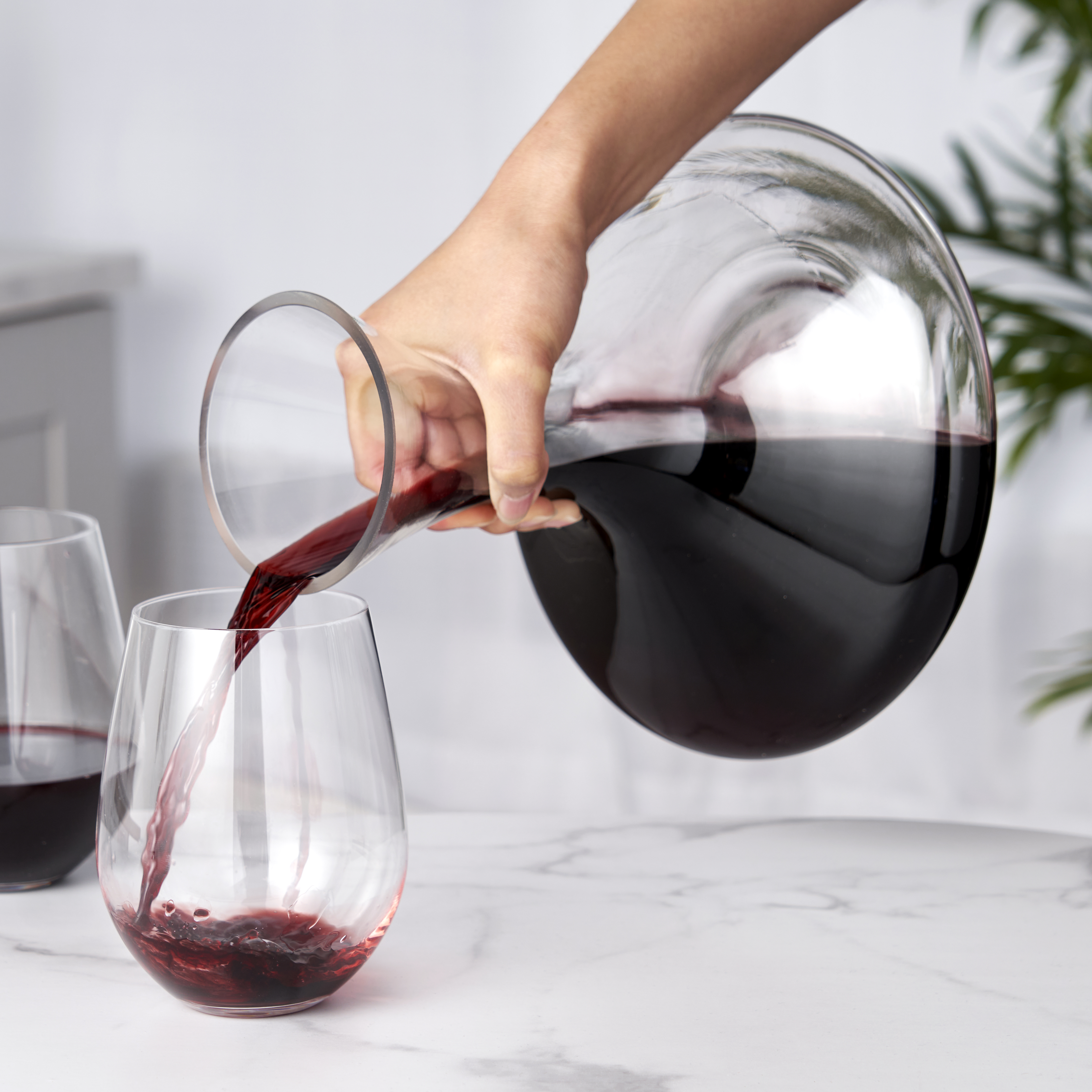 True® Ellipse™: Traditional Decanter 4