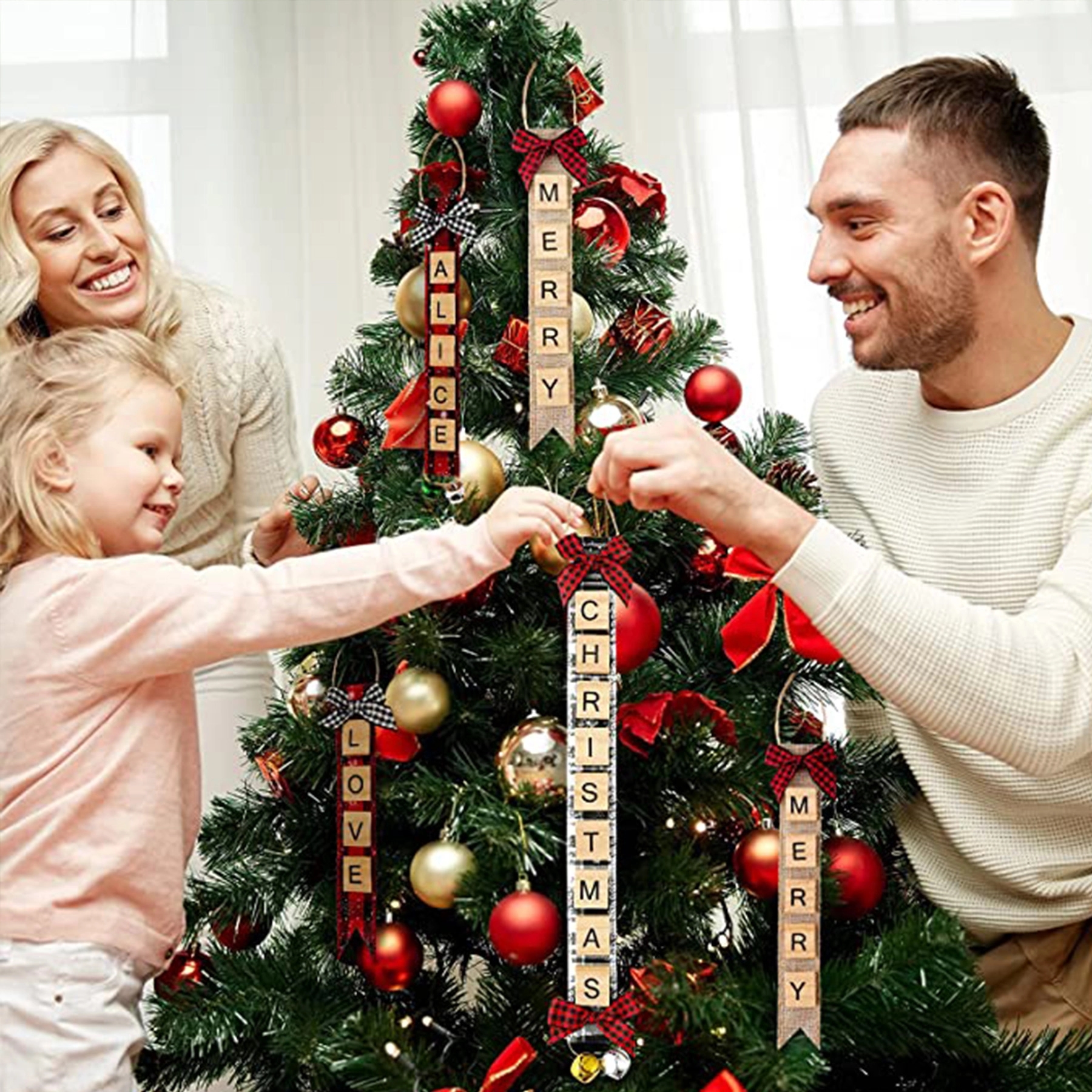 DIY Letter Christmas Tree Decorations 1