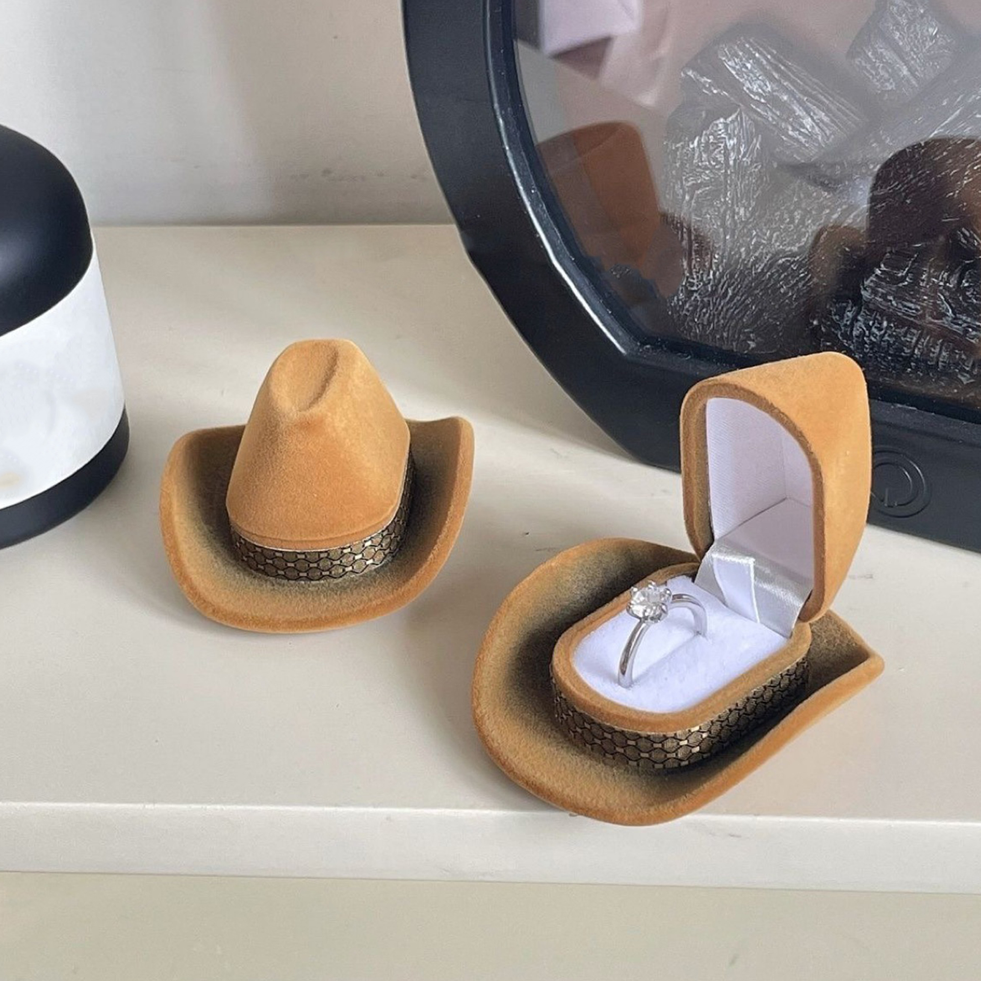 Western Cowboy Hat Velvet Ring Presentation Box 1