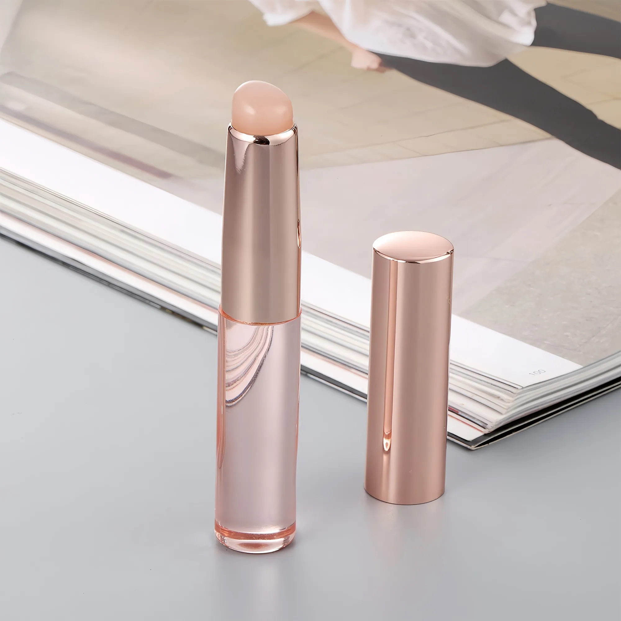 Portable Silicone Lip Brush With Dust-Proof Cover 3