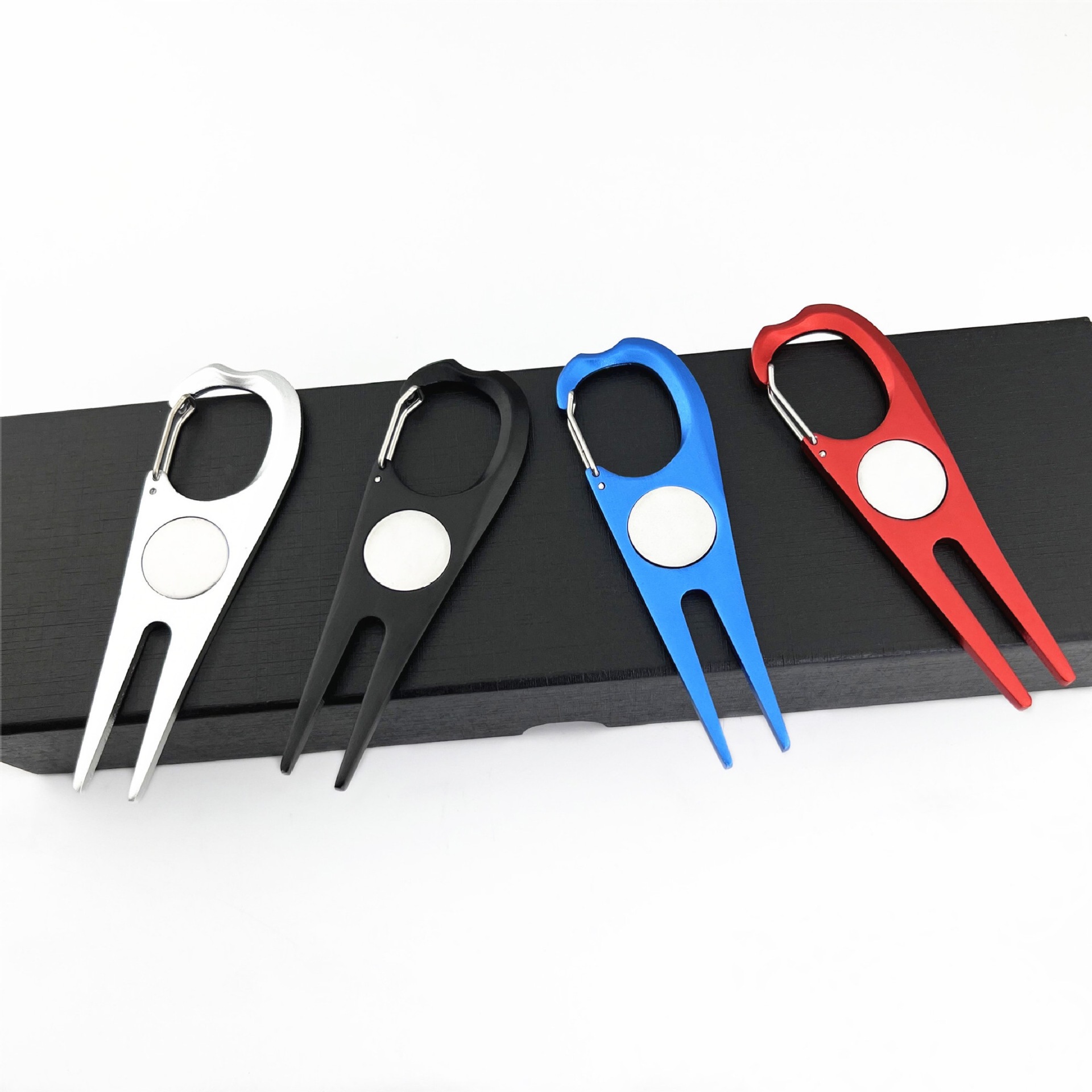 Golf Divot Tool with Ball Marker 2