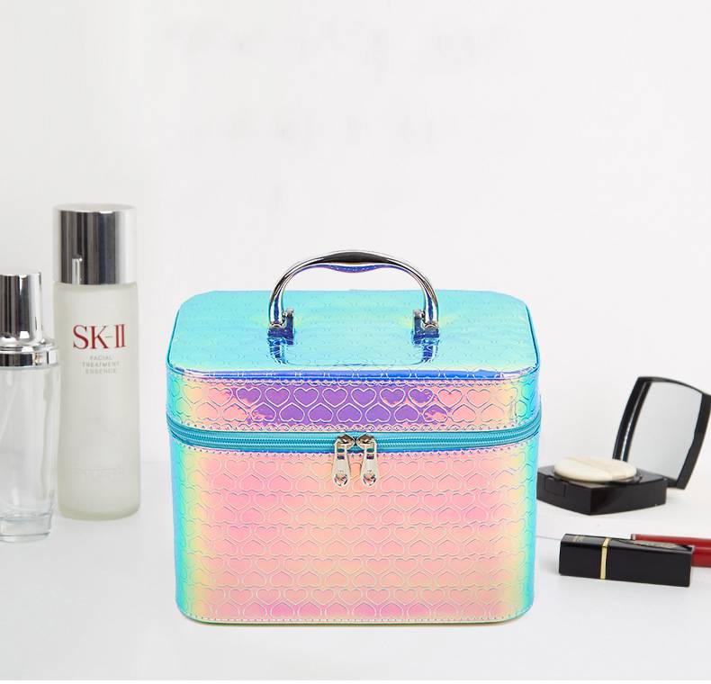 Women's travel toiletries, accessories, makeup bags 2