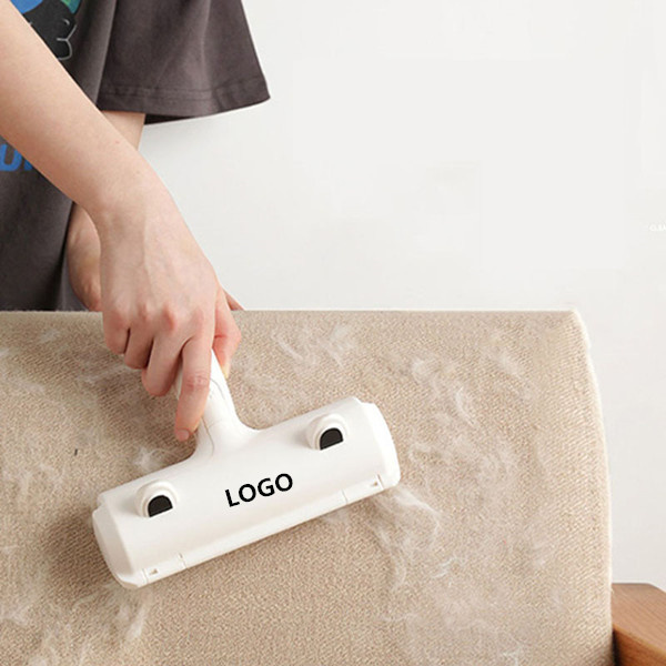 Pet Hair Cleaning Brush 1
