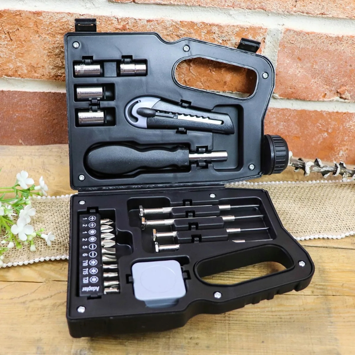 Custom 21 Piece Oil Jug Shaped Hardware Tool Kits Set 1