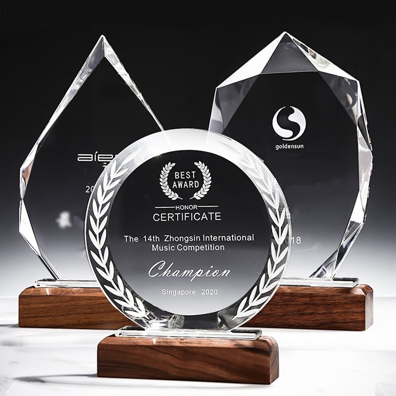 Round Shaped Crystal Trophy 4