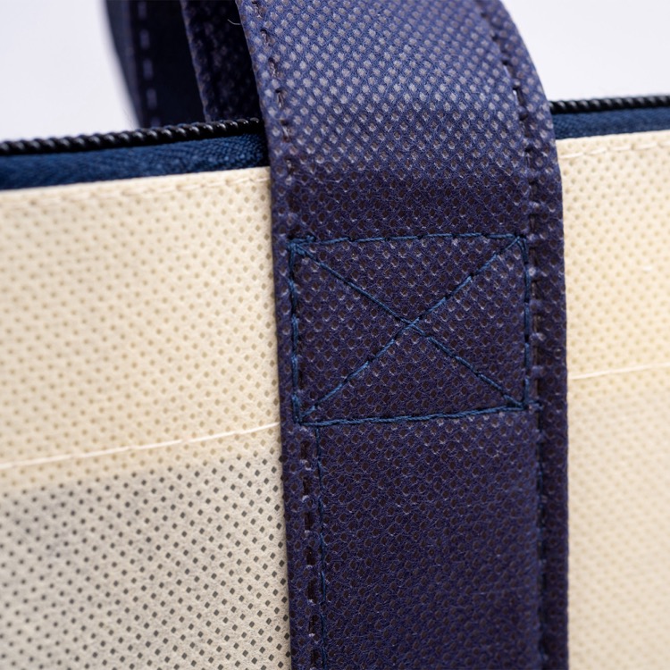 Non Woven Large Zipped Shopping Bag 8