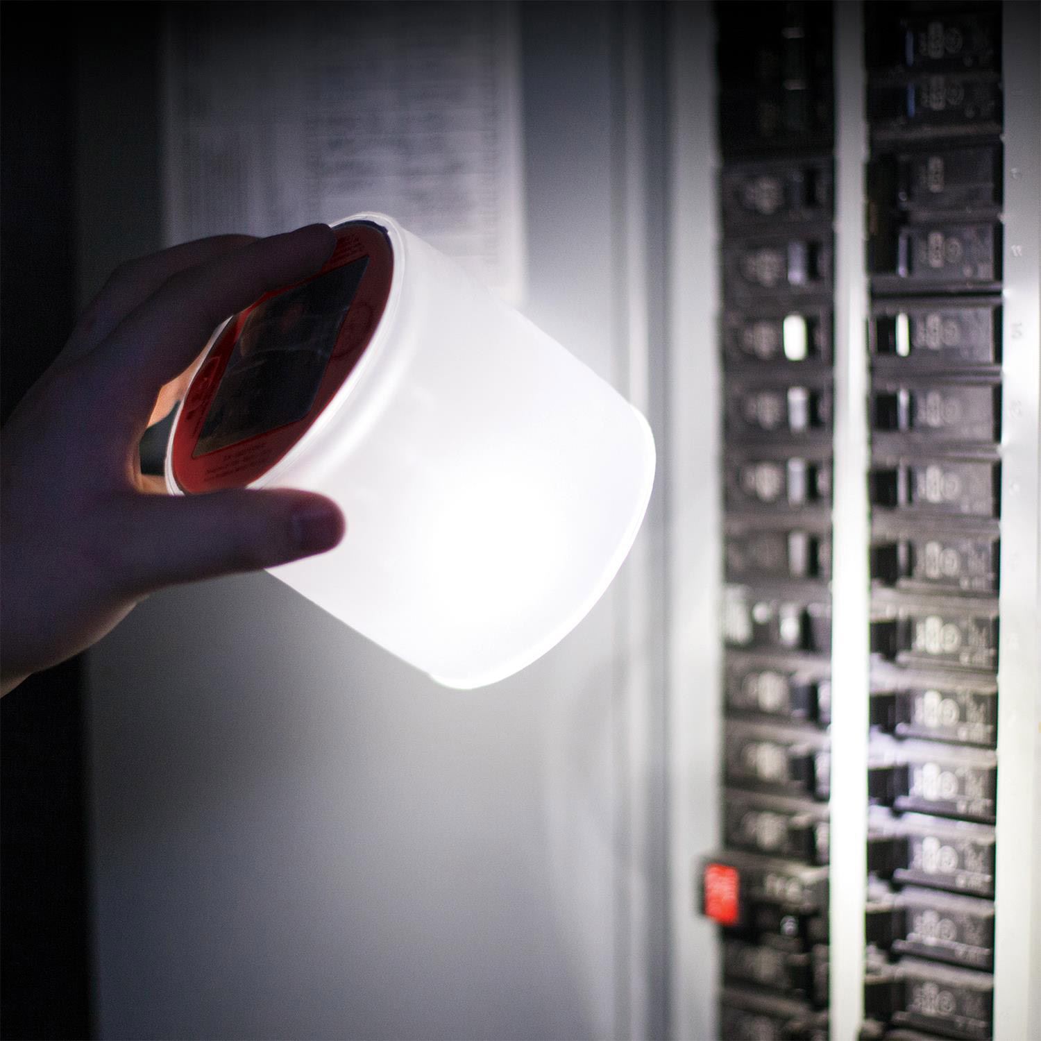 Luci EMRG: Solar Inflatable Lantern 4