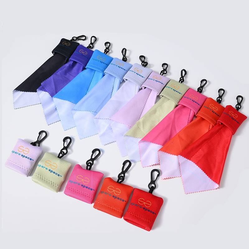 Microfiber Cleaning Pouch W/ Hook 3