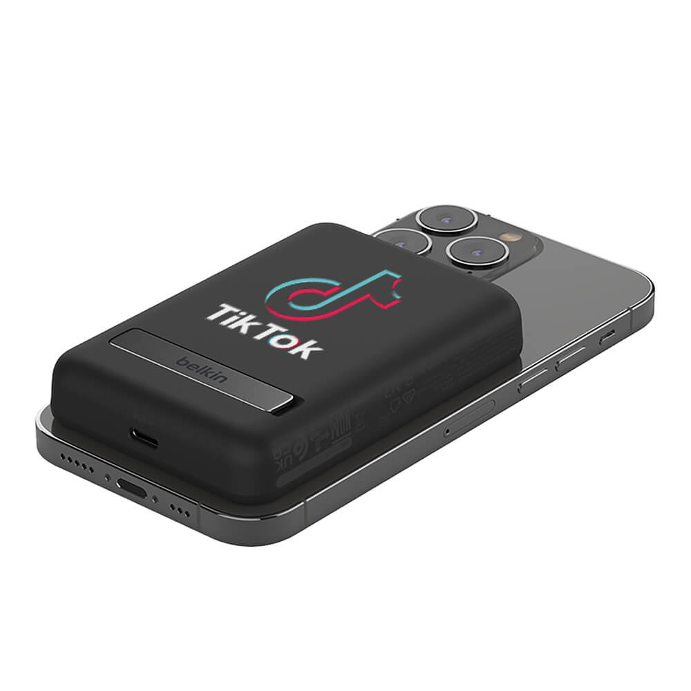 Belkin BoostCharge Magnetic Wireless Power Bank 5K + Stand 2