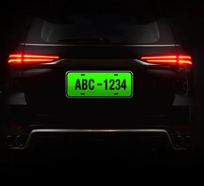 Reflective Custom License Plates 3