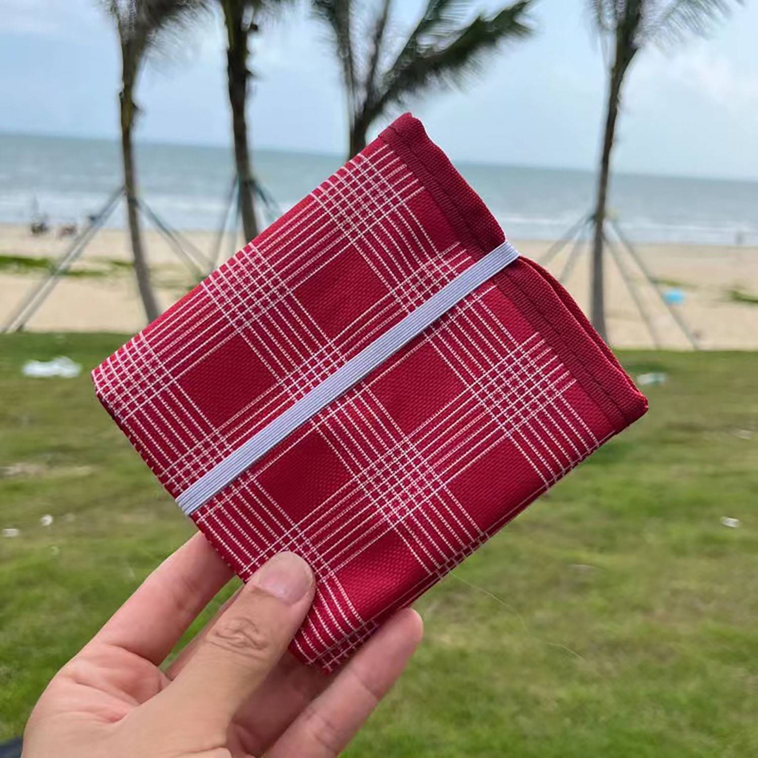 Convenient picnic mat 6