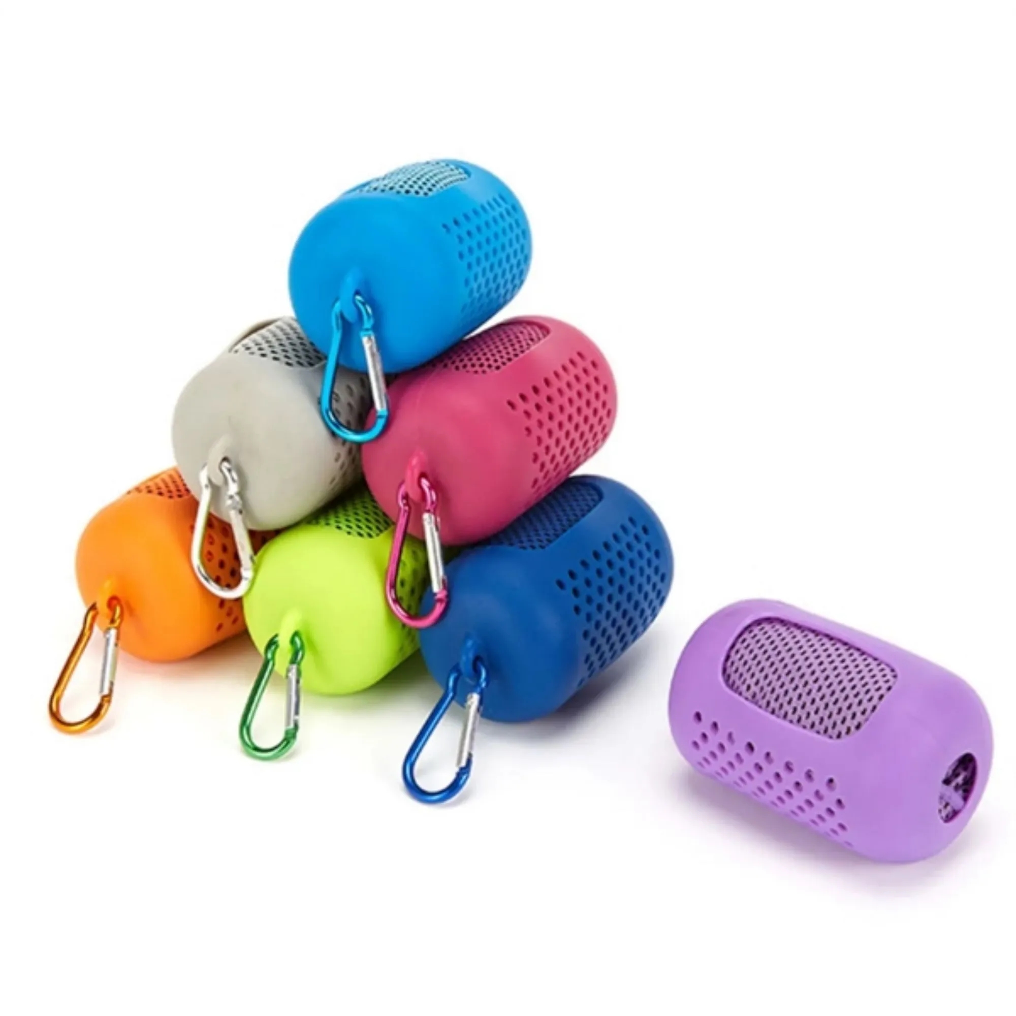 Quick Drying Ice Towel With Hanging Silicone Case 3