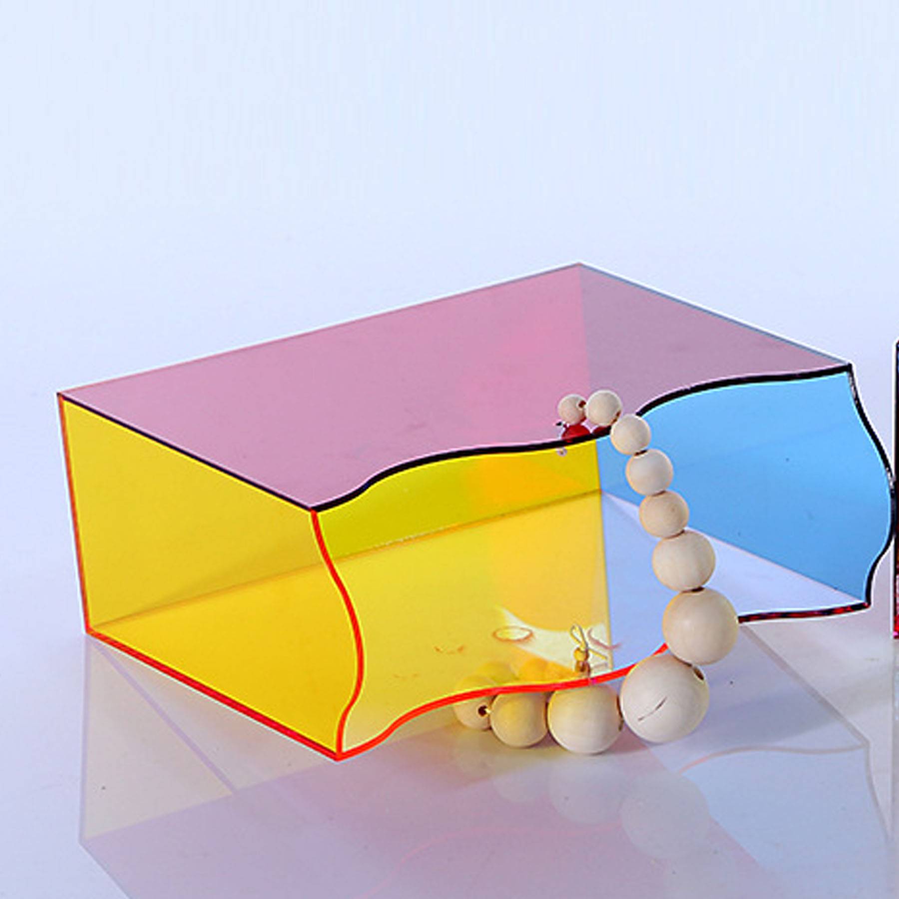 Colorful Acrylic Hand Held Gift Box 2