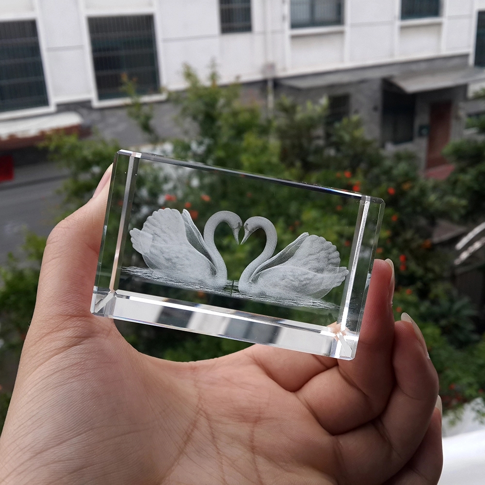 Crystal Swan Cube For Wedding 3