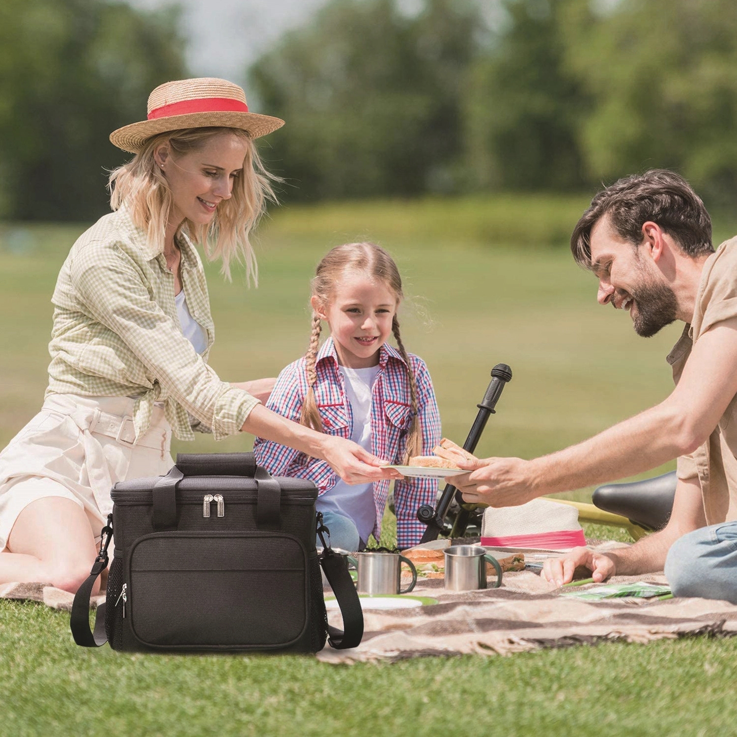 Outdoor Insulation Large Capacity Picnic Cooler Bag 4