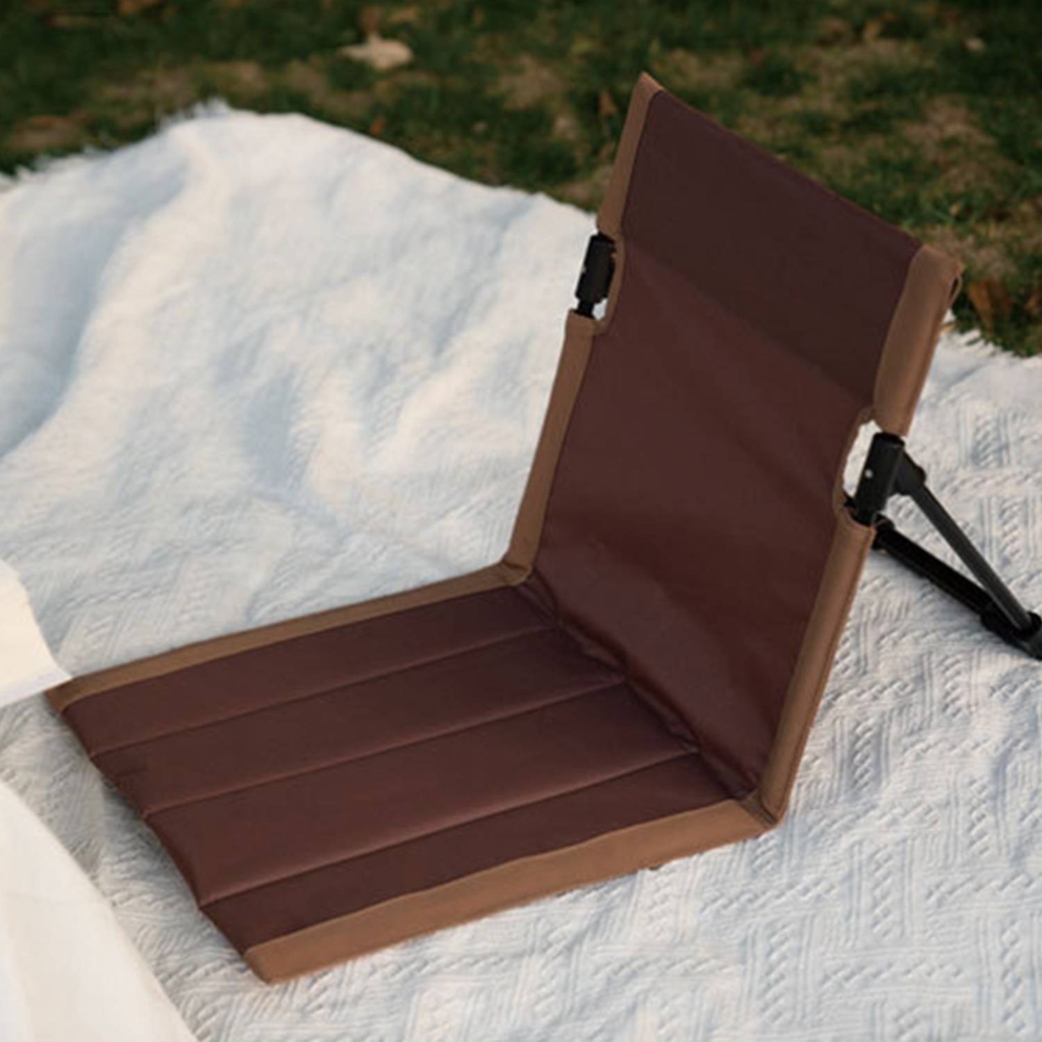 Outdoor Beach Portable Lightweight Folding Legless Chair 5