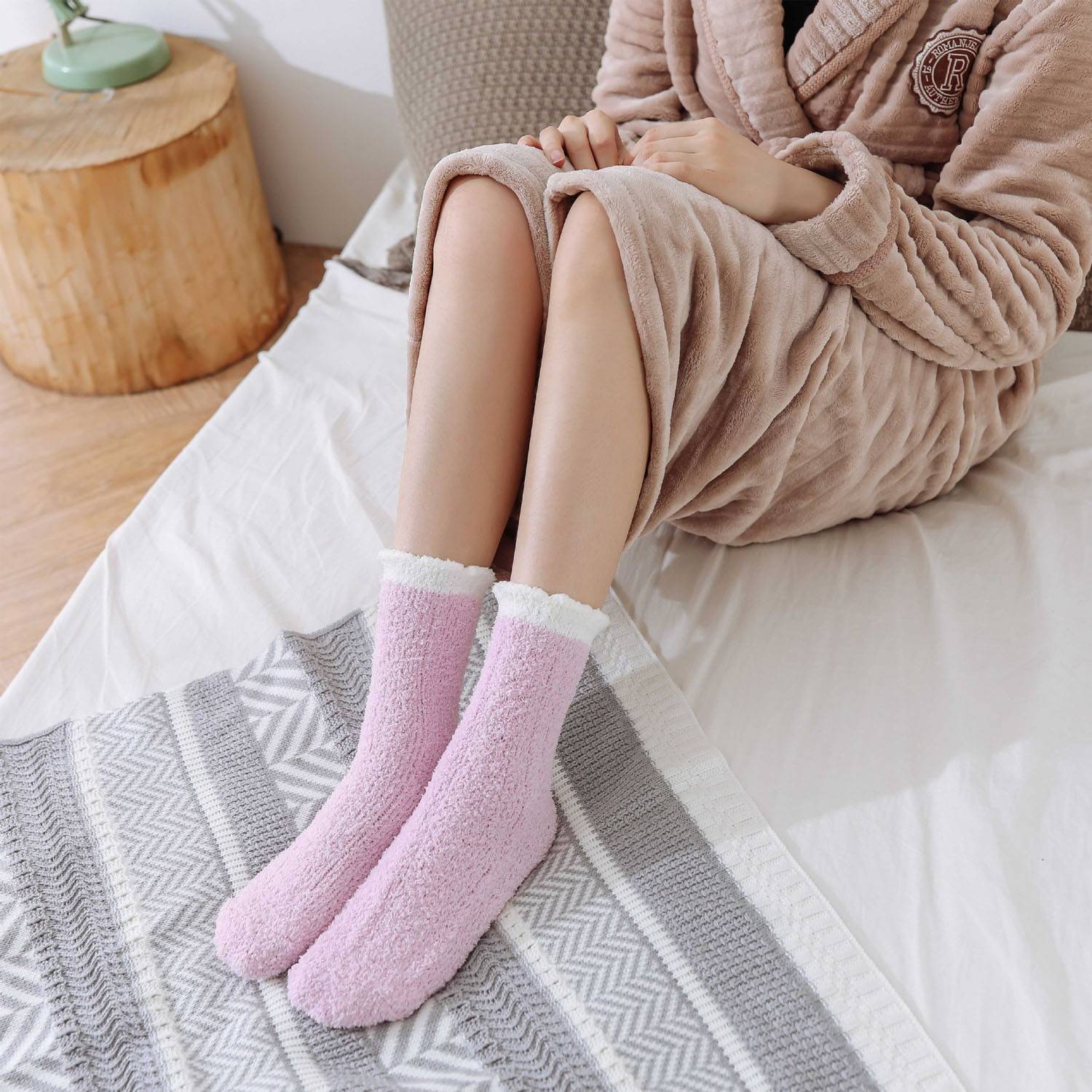Anti Slip Plush Grip Socks 3