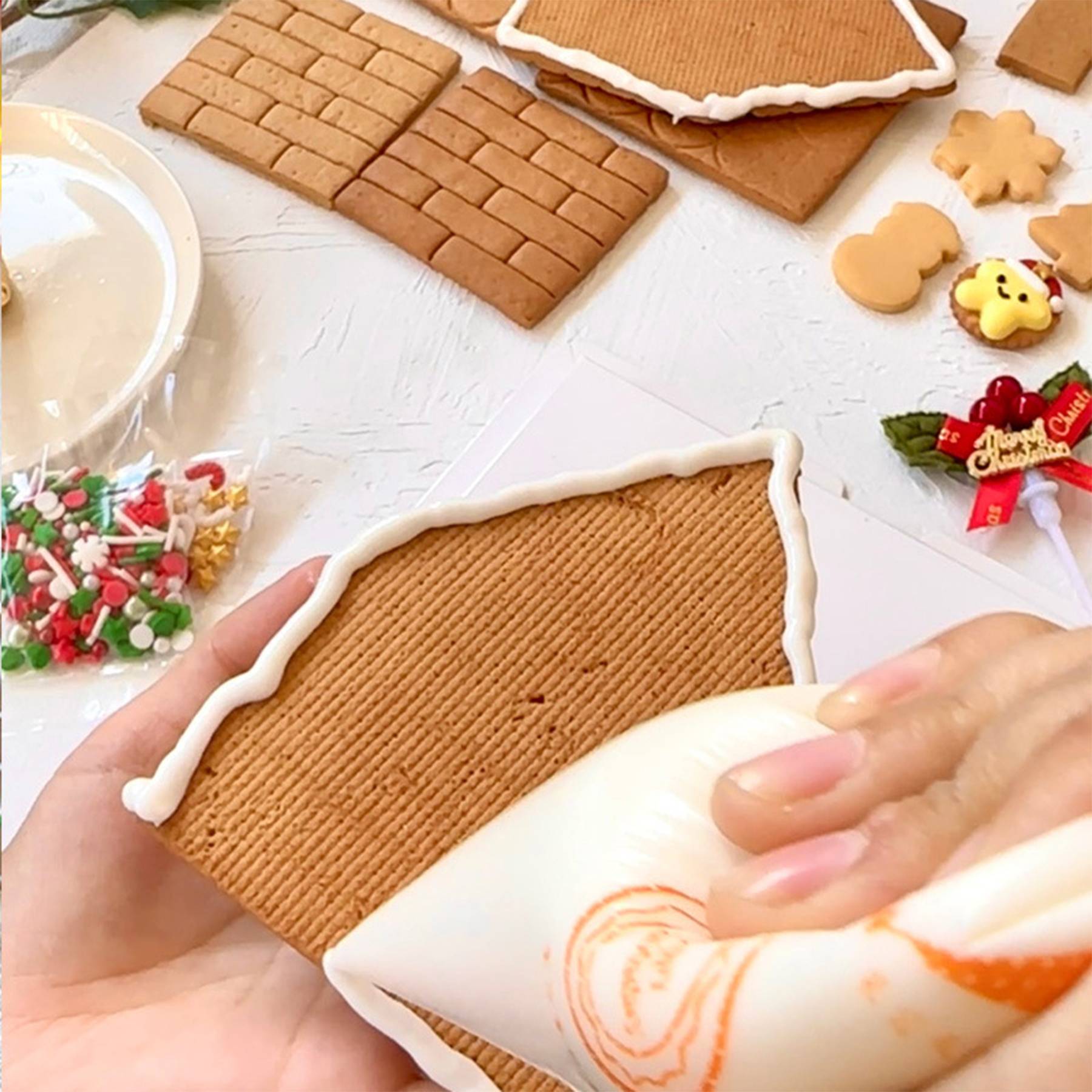 Gingerbread house kit 5