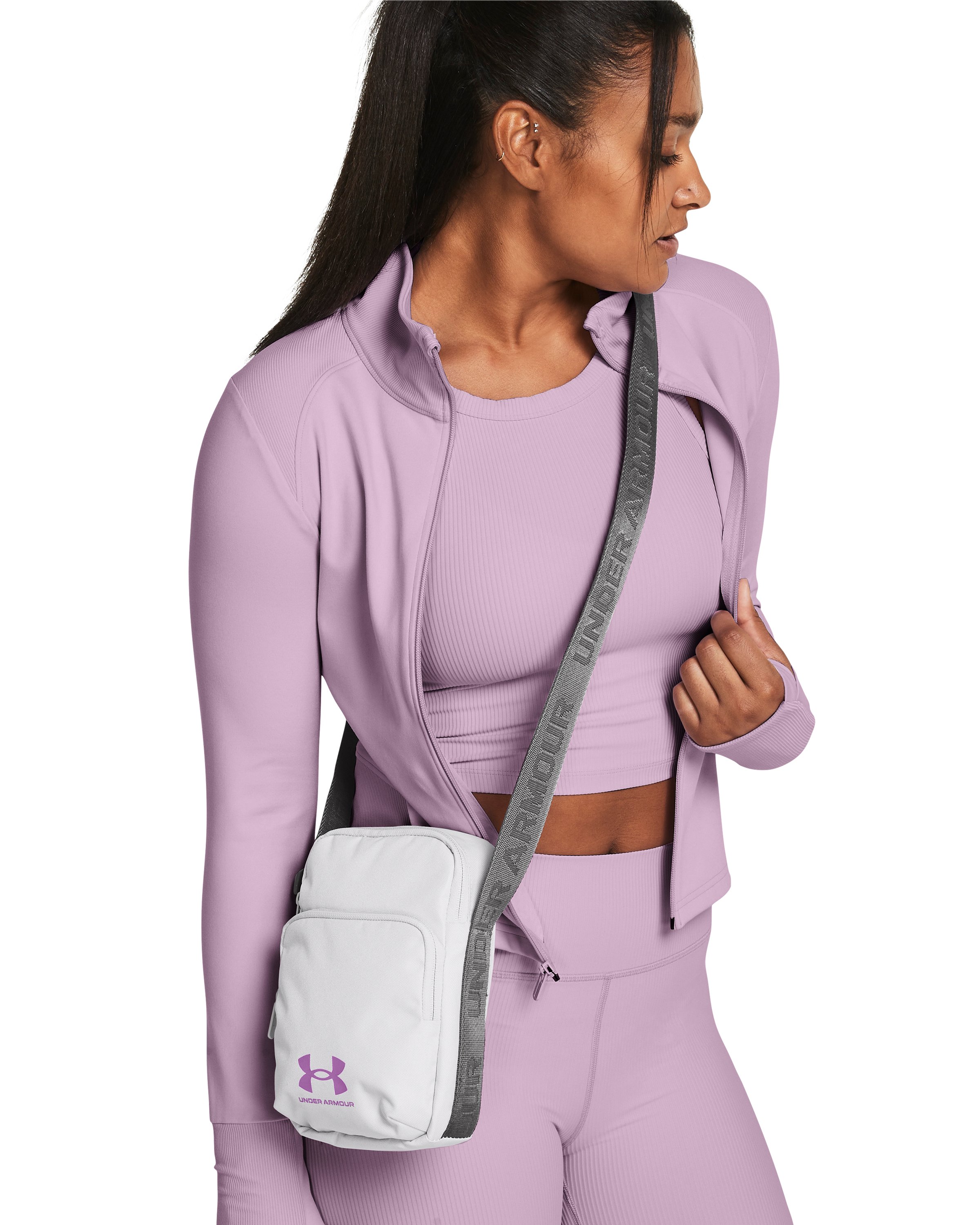 UA Essential Lite Crossbody 5