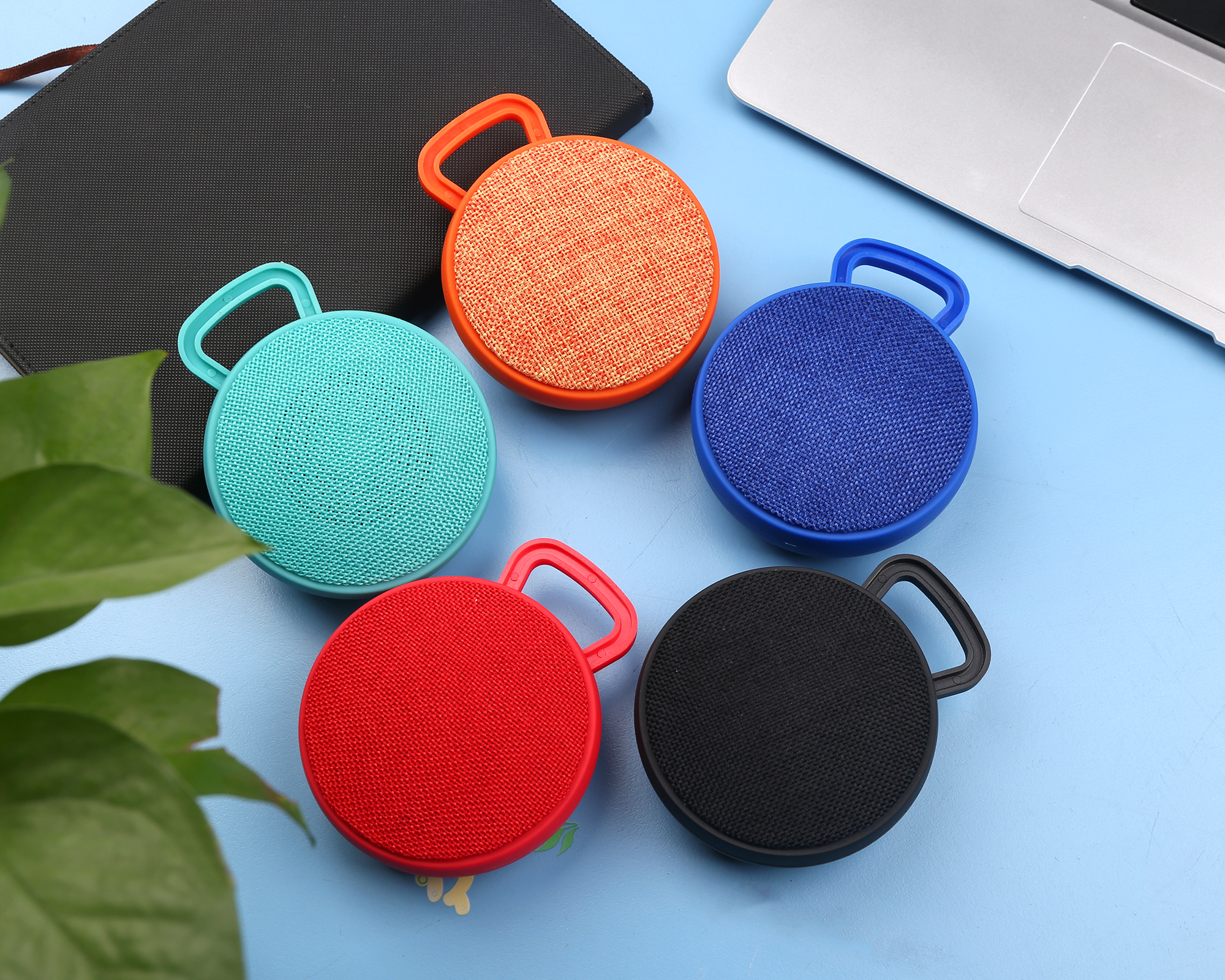 Round Fabric Wireless Bluetooth Speaker with Carabiner 7
